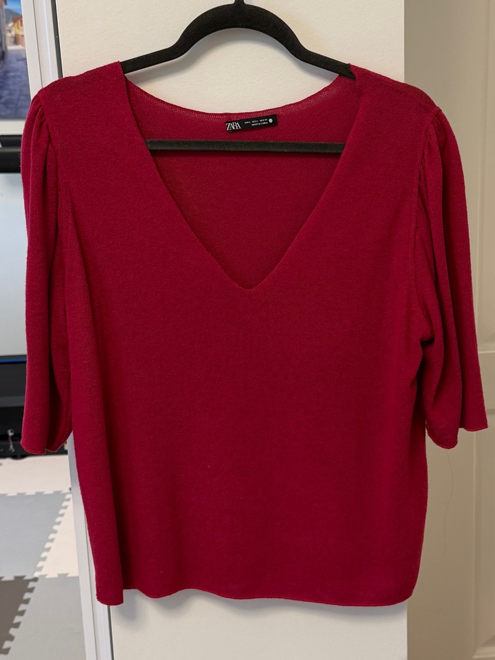 Zara Deep Pink V-Neck Short Sleeve Knit Top